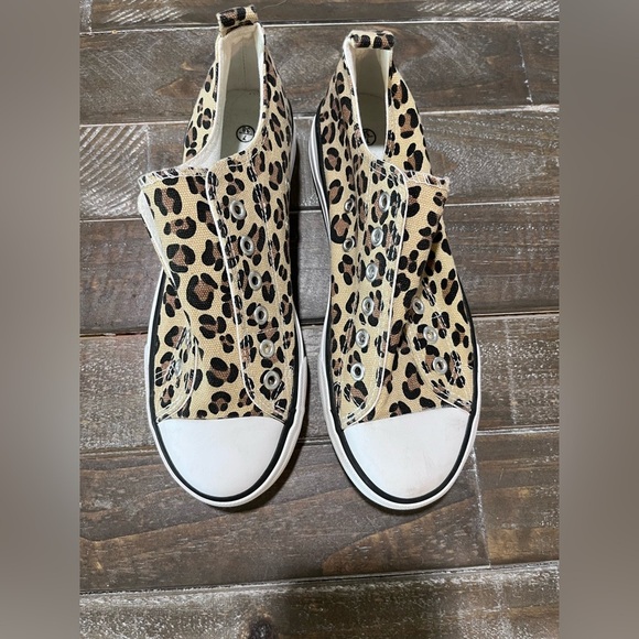 Shoes - Leopard Print‎ Slip-On Sneakers
